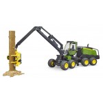 Bruder: Abatteuse John Deere 1270G avec 1 tronc d'arbre